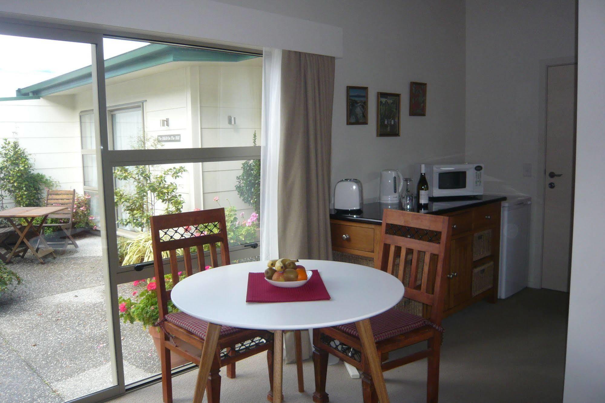 The B & B On The Hill Куийнстаун Екстериор снимка